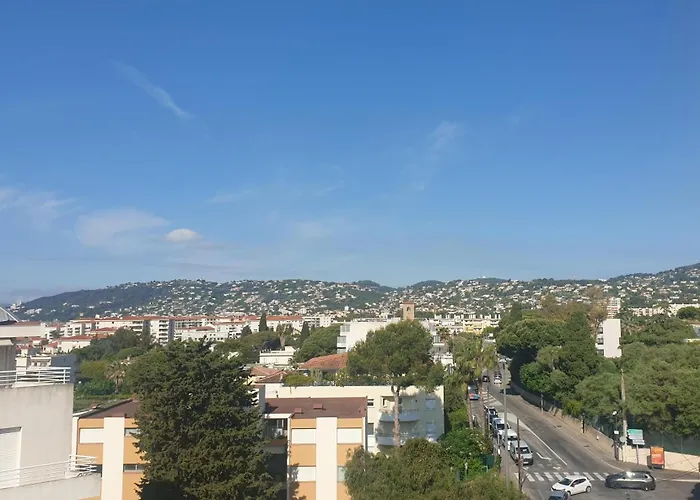 Il Leone Di Cecilia Apartment Antibes